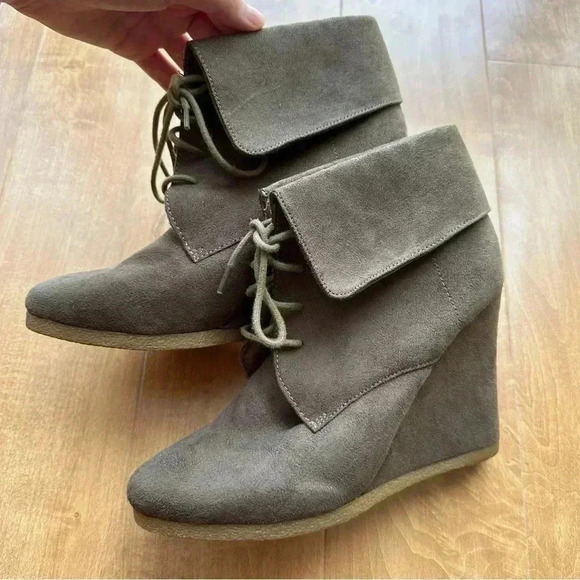 Mossimo Supply Co. Wedge Booties, Green/Taupe Ankle Boots for Women, Size 9 - Picture 1 of 10